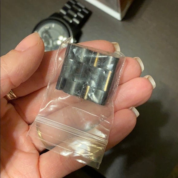 Black Michael Kors watch - Picture 6 of 6